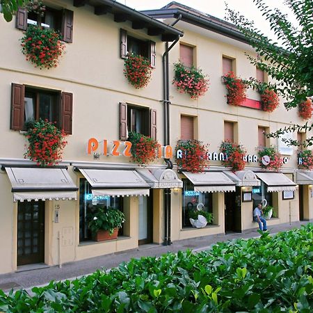 Hotel Ristorante Cigno Latisana Kültér fotó